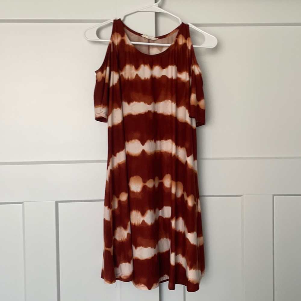 Entro - boutique cold shoulder dress